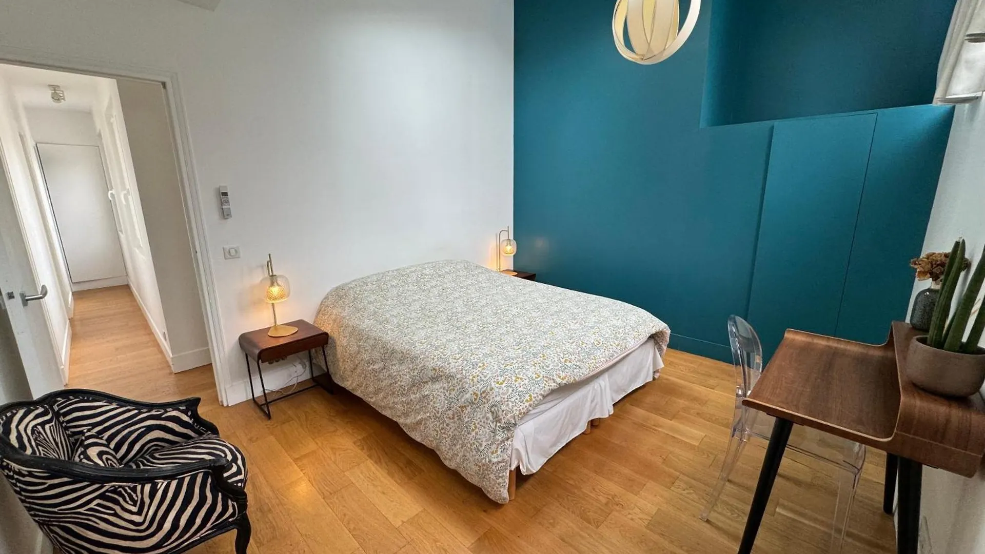 Grandeur Cachee Du 15E - Avec Parking Apartment Paris