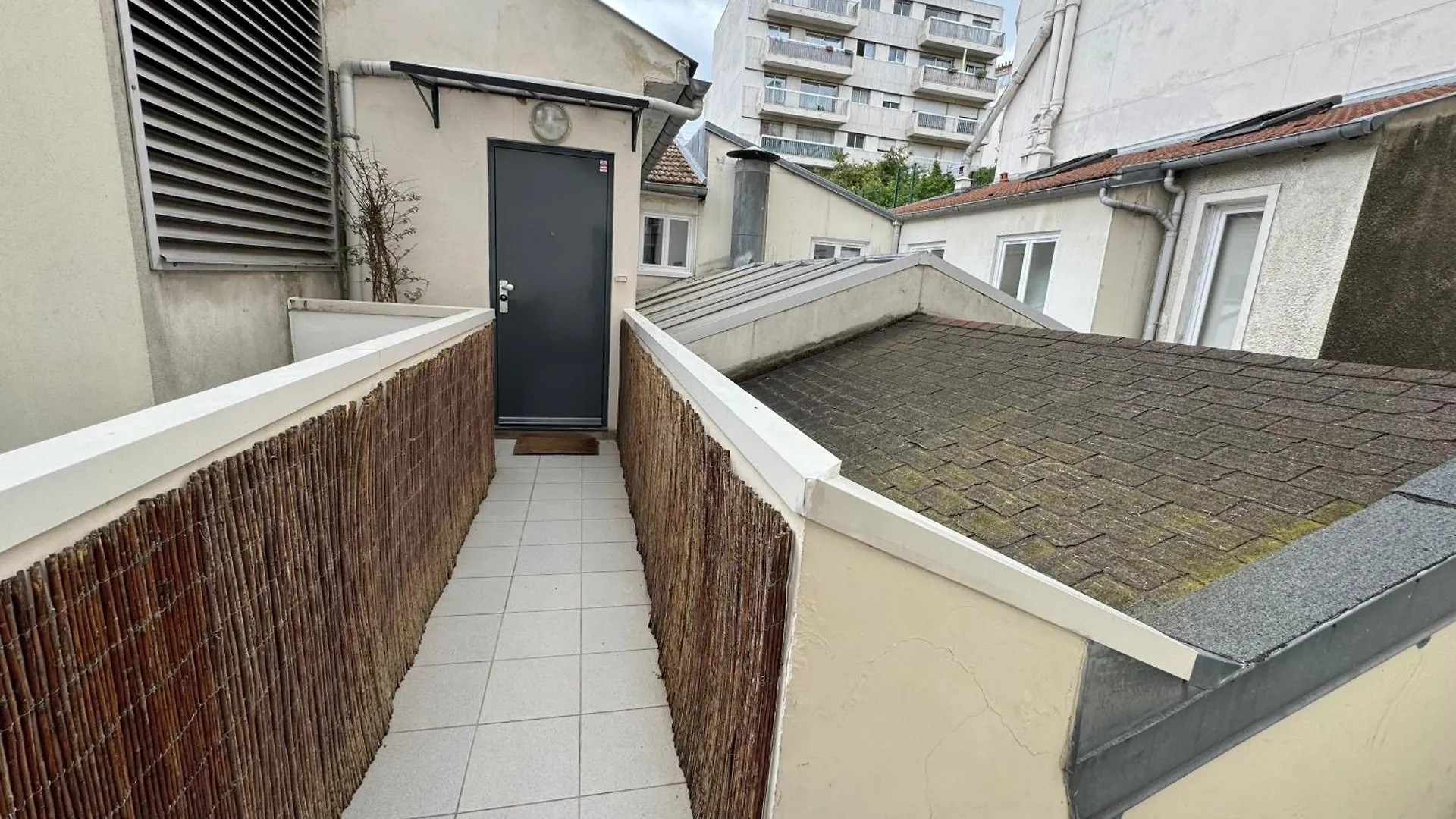 דירות פריז Grandeur Cachee Du 15E - Avec Parking