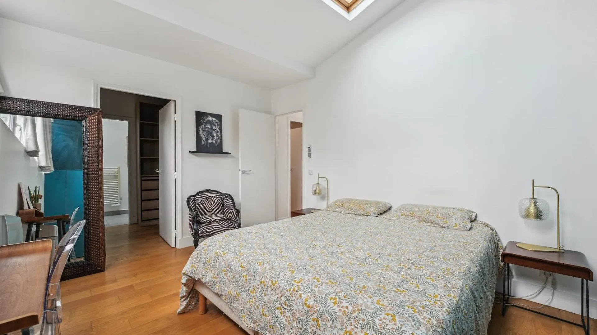 Appartement Grandeur Cachee Du 15E - Avec Parking à Paris 0*,